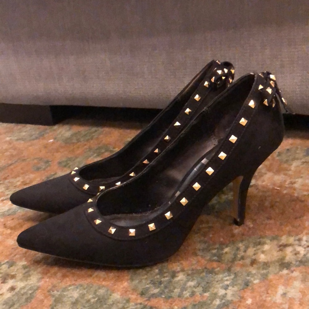 Elle suede black heels 6 1/2